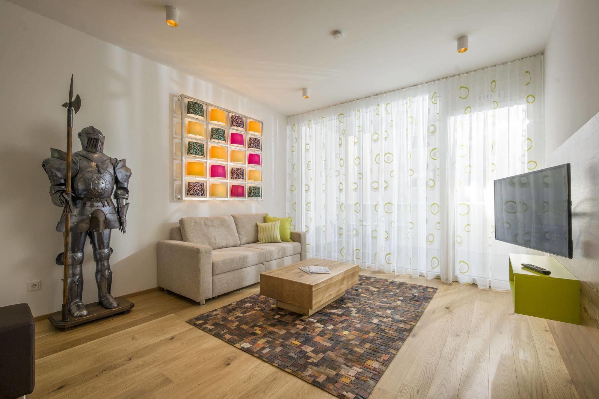 Private Living Apartments คุฟชไตน์ ภายนอก รูปภาพ